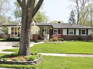 847 Bonita Ave, Elk Grove Village, IL 60007