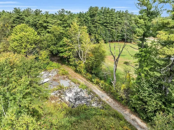 81 Scott Rd, Fitchburg, MA 01420