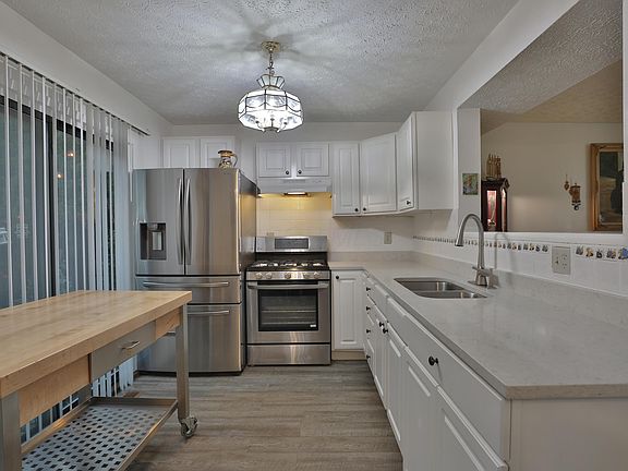 5th image of 7731 Kelvinway Dr #64