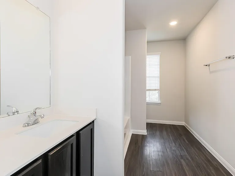 2451 Gibbs Bend Ct — Photo 12