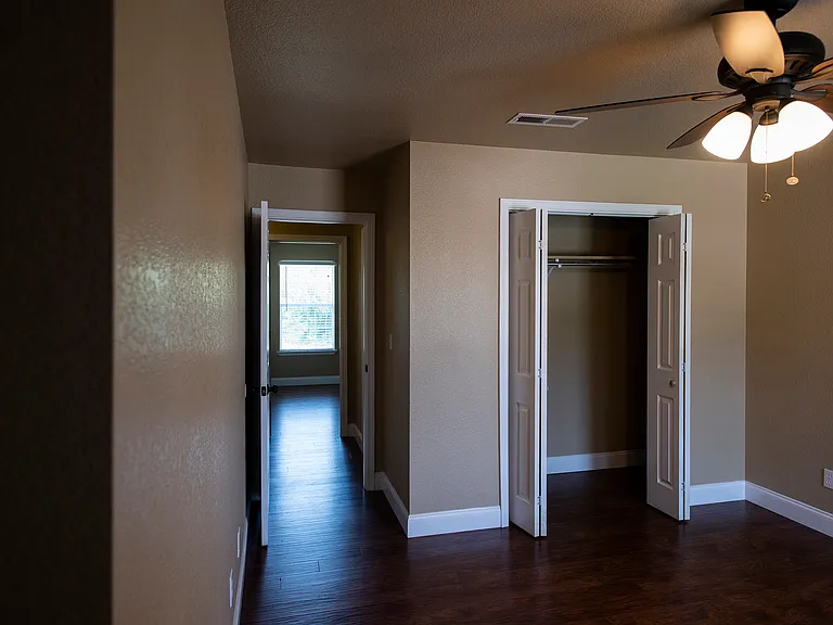 139 Northaven St — Photo 7