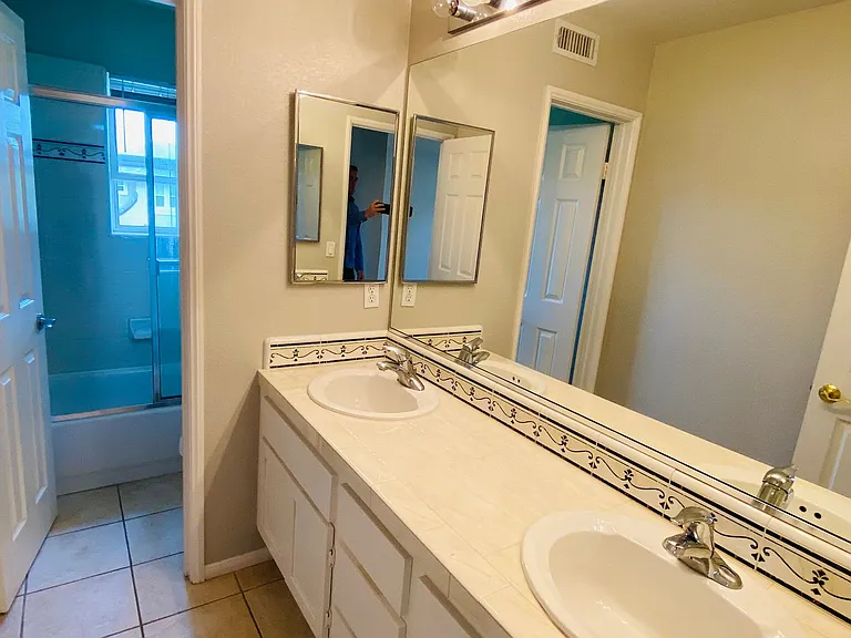1162 Alexandra Ln — Photo 29