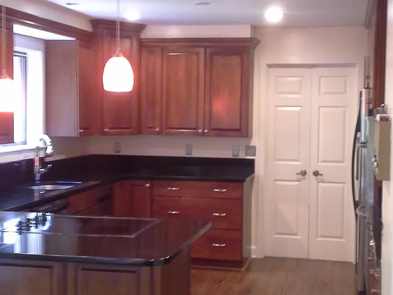 EAT IN KITCHEN