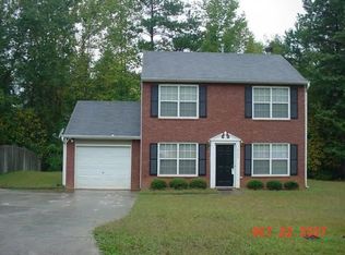 8495 Garvey Dr, Fairburn, GA 30213