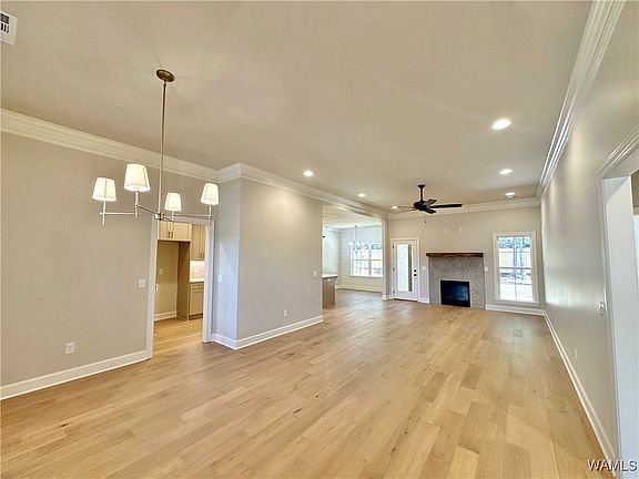 2nd image of 13931 Hemlock Dr