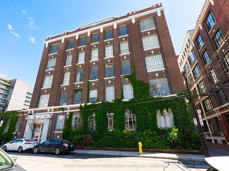 245 Carlaw Ave #202B — Photo 25