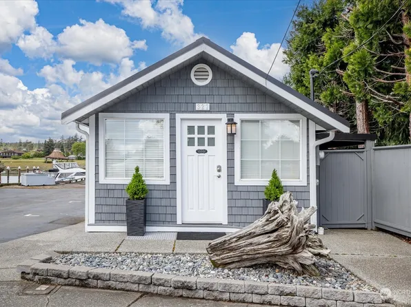 327 N 1st Street, La Conner, WA 98257