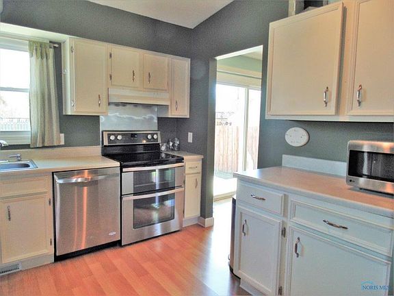5th image of 28672 Starbright Blvd