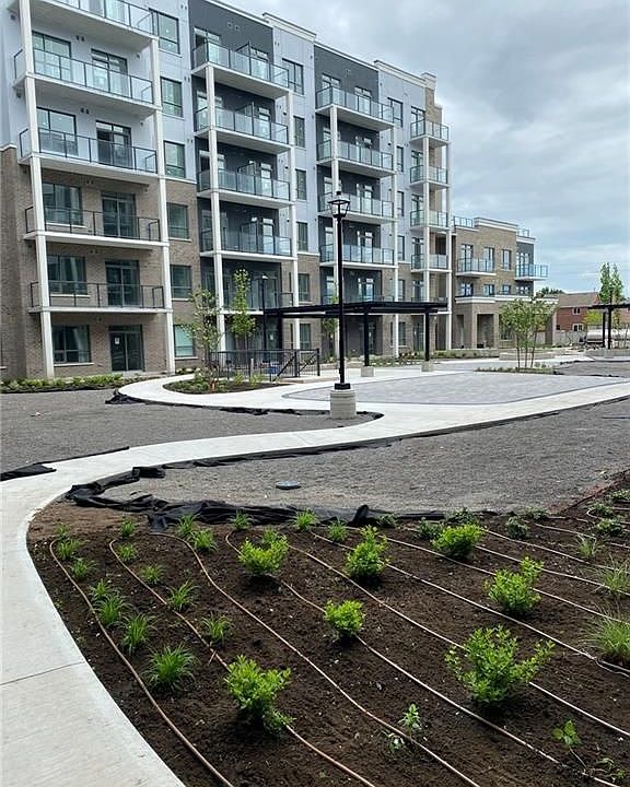 1st image of 5055 Greenlane #326