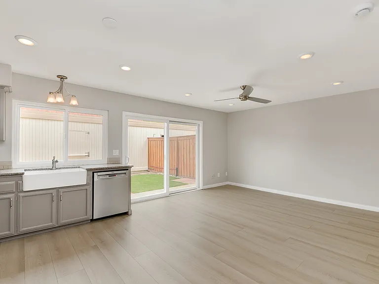 2804 Via Ricardo — Photo 13