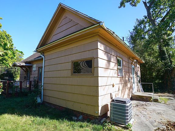 4th image of 917 Harrison Ave