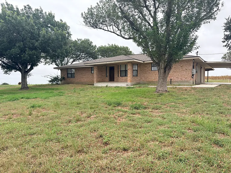 315 Partnership Rd — Photo 1