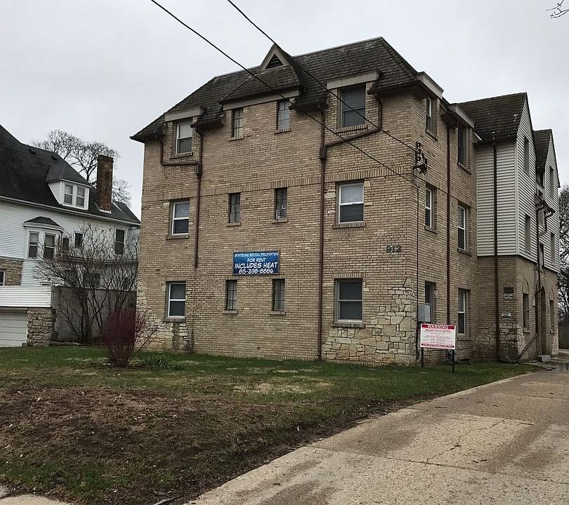 2nd image of 912 Haskell Ave APT 4