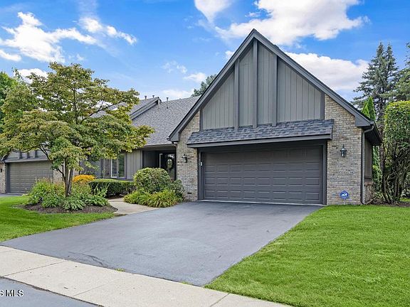 3rd image of 6775 Carrie Pine Ln