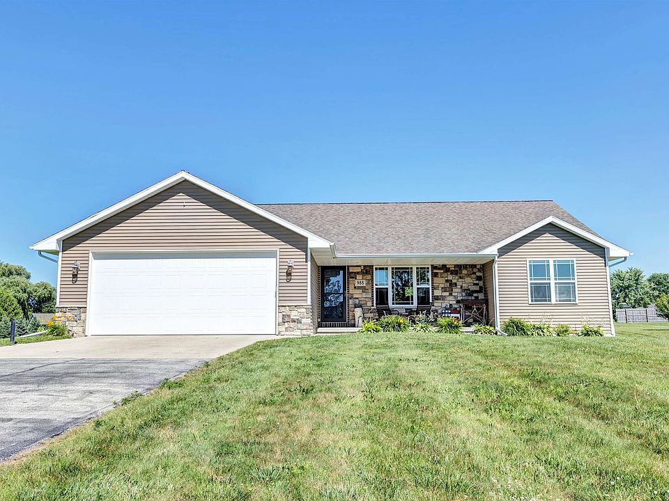 1st image of 988 Creek Ct