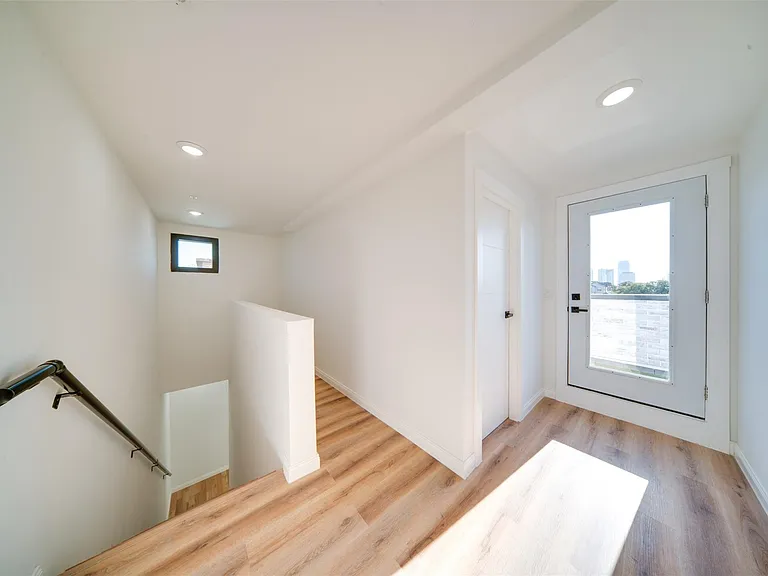 1920 Caddo St #204A — Photo 14