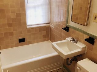 400 Browning Ave #6, Takoma Park, MD 20912