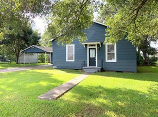 113 Shimek St, El Campo, TX 77437