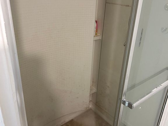2nd image of 106 Ruscoe St #1