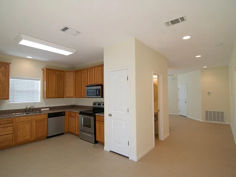 1101 Delmar St — Photo 8