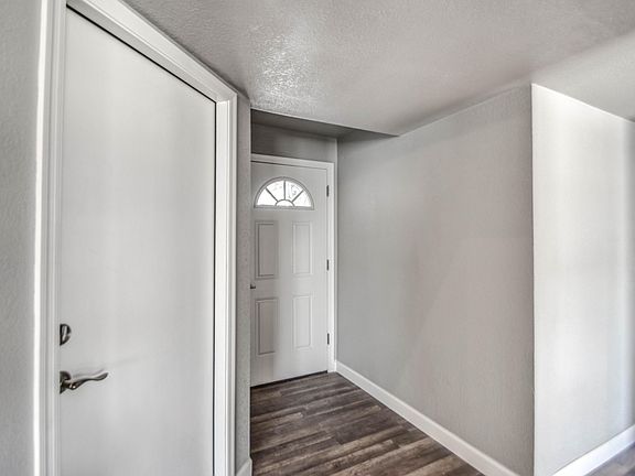 3rd image of 6941 W Cypress St