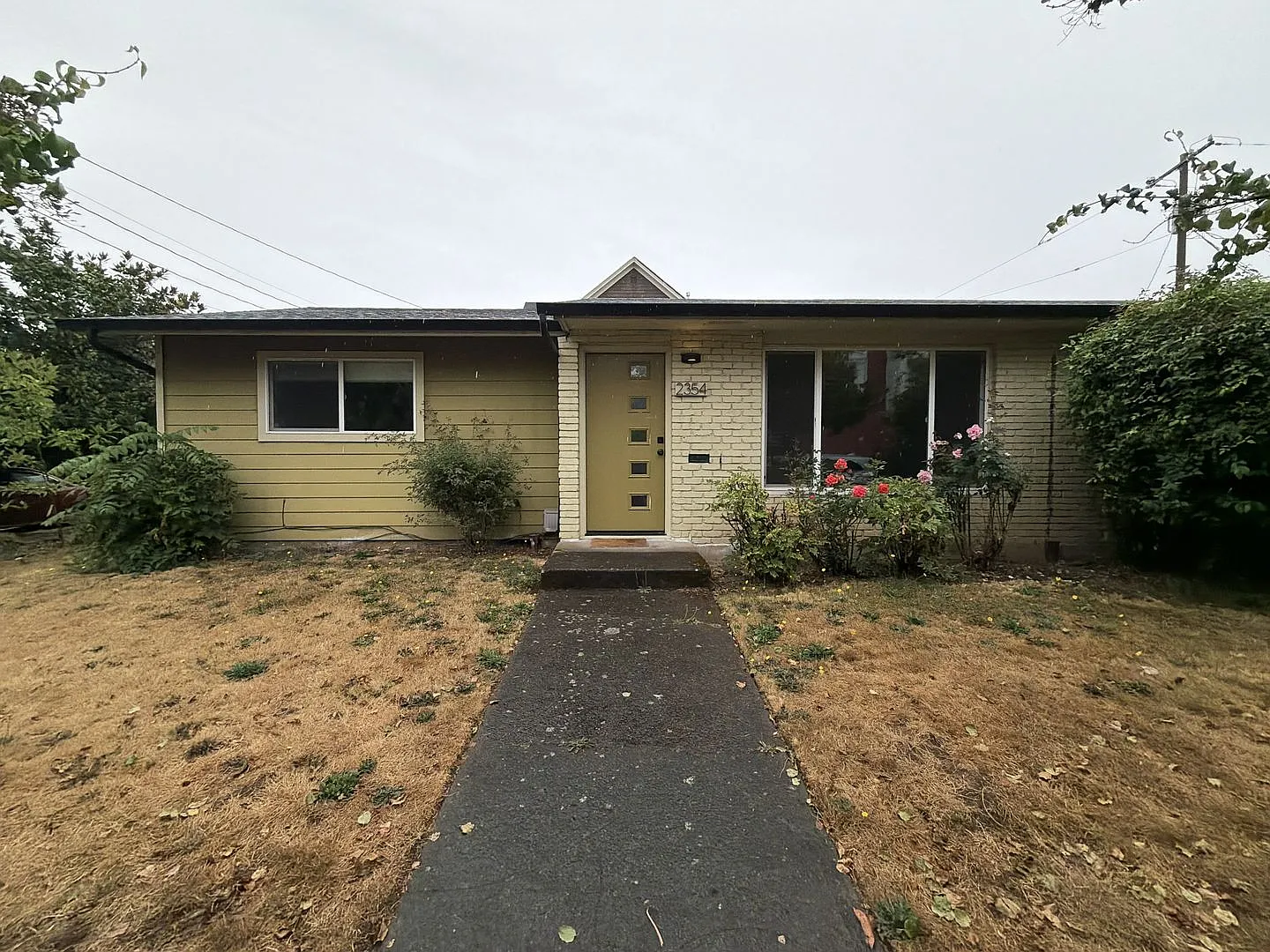 Remodeled 2 Bedroom Duplex Near Division Street with Fenced Patio, Parking & Updated Kitchen — Photo 1