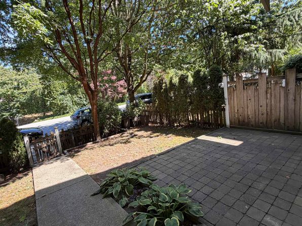 3 bedroom rental in Surrey — photo 2