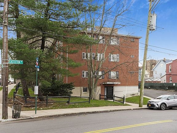 3rd image of 390 Castleton Ave #1-10