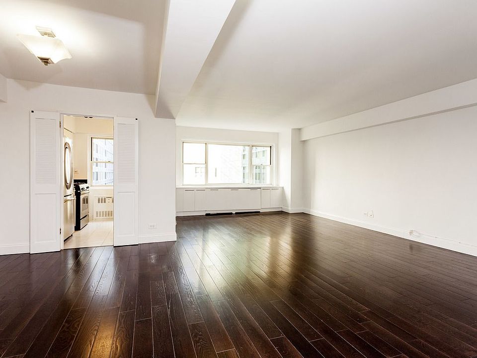 1st image of 1381 Avenue Of The Amer #11R