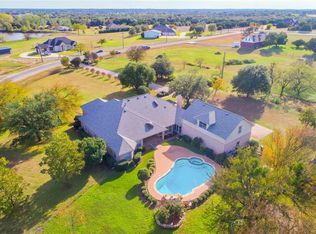 3300 Crystal Lake Dr, Granbury, TX 76049