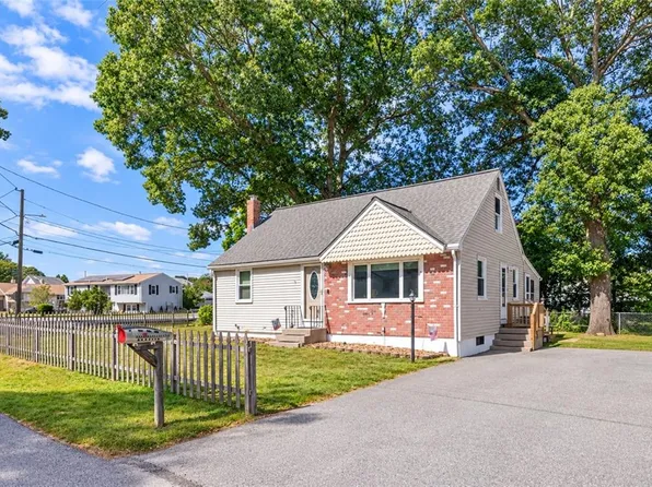 73 Salix St, Warwick, RI 02889