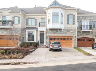 18353 Fairway Oaks Sq, Leesburg, VA 20176