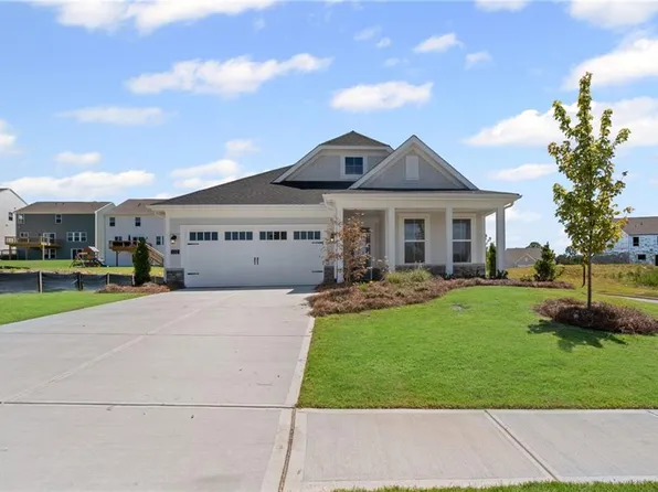 112 Kerr Dr, Hoschton, GA 30548