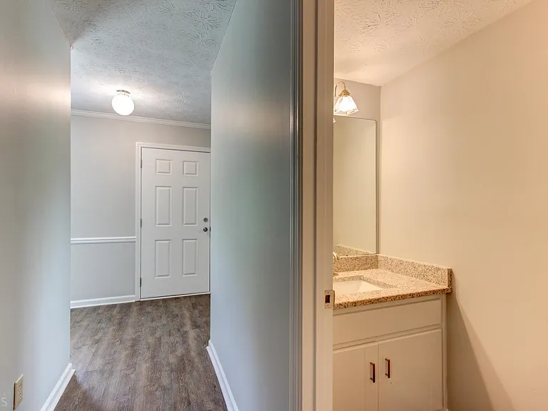 180 Fairfield Cir — Photo 6