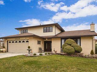 10415 S Interlochen Dr, Palos Hills, IL
