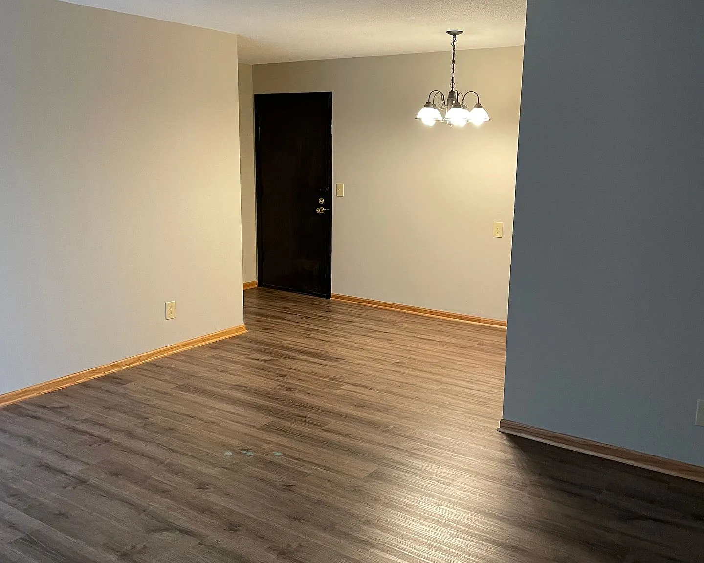 Cedar Avenue Apartments — Photo 2