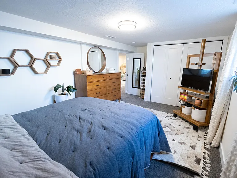 E Delia Dr — Photo 12