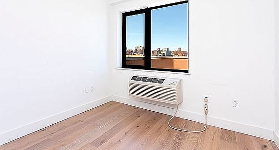 5th image of 69 E 125th St #6B126