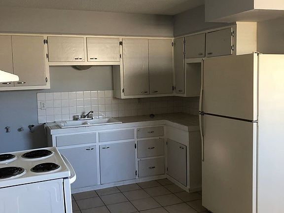 5th image of 1606 NW Kingsbury Ave #A