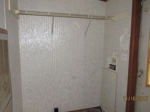 5th image of 56 Oak Ct
