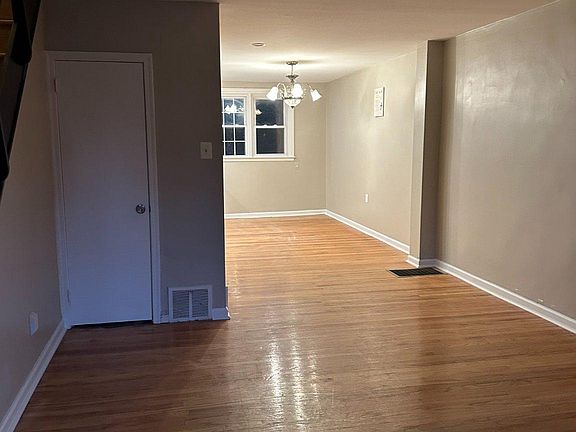4th image of 6117 Lawndale Ave