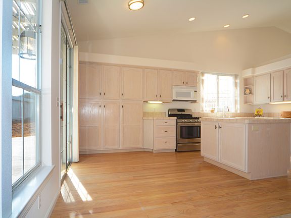 4th image of 2516 La Costa Dr