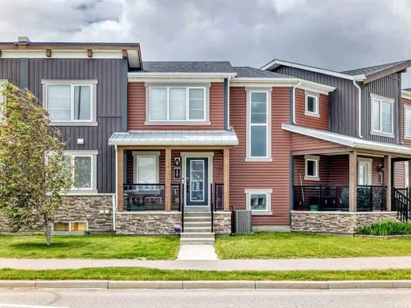 1207 NE 140th Ave NW, Calgary, AB T3P 0Y5