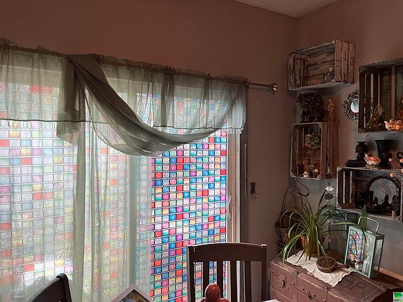 5th image of 3017 Euclid Ave