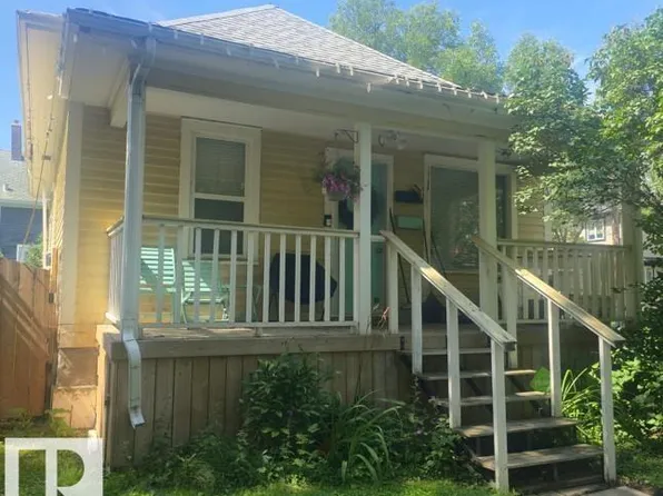 11348 91st St NW, Edmonton, AB T5B 4A3