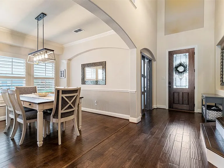 1007 Charleston Ln — Photo 4