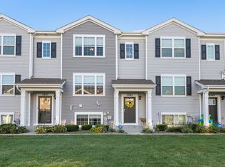 2545 Bella Dr, Pingree Grove, IL 60140