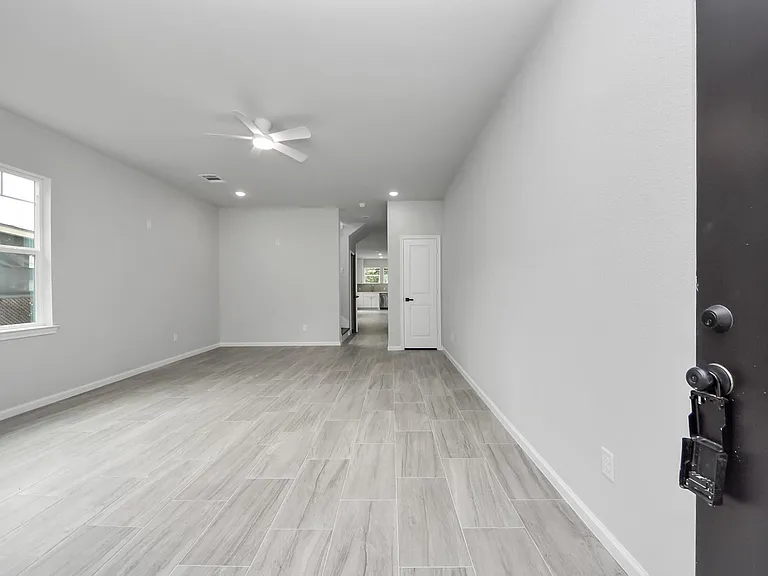 303 S Utah St — Photo 3