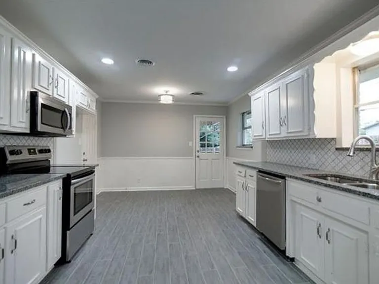5617 Wessex Ave — Photo 6