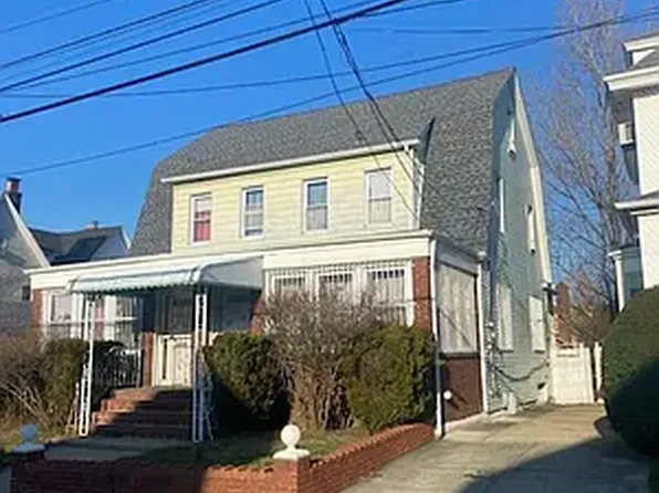 2711 Ericsson St, East Elmhurst, NY 11369